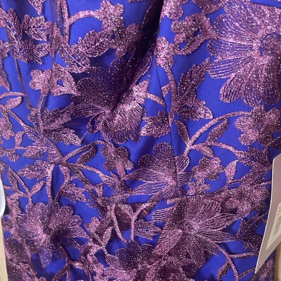 JS Collections Off The Shoulder MIDI Dress - Picture 3 of 12